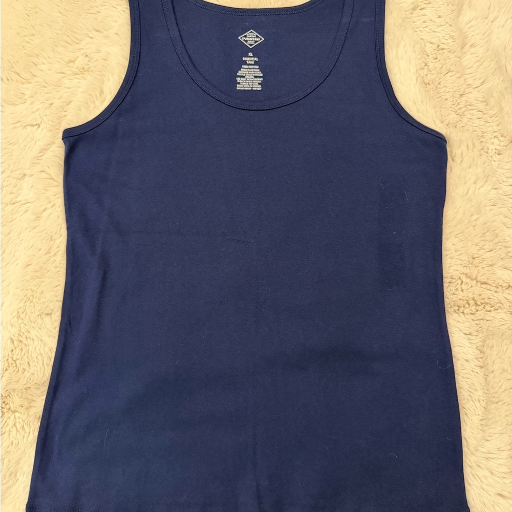 NWOT St John’s Bay Tank